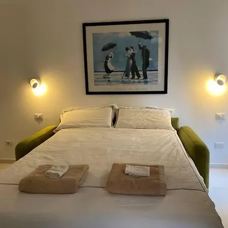 Διαμέρισμα Cozy New Studio In The Center Of With Balcony